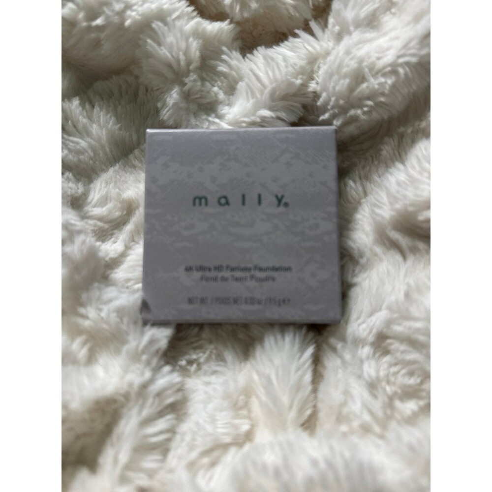 Mally MEDIUM 4K ultra HD fantasy foundation .33 oz 9.5 g NEW never used